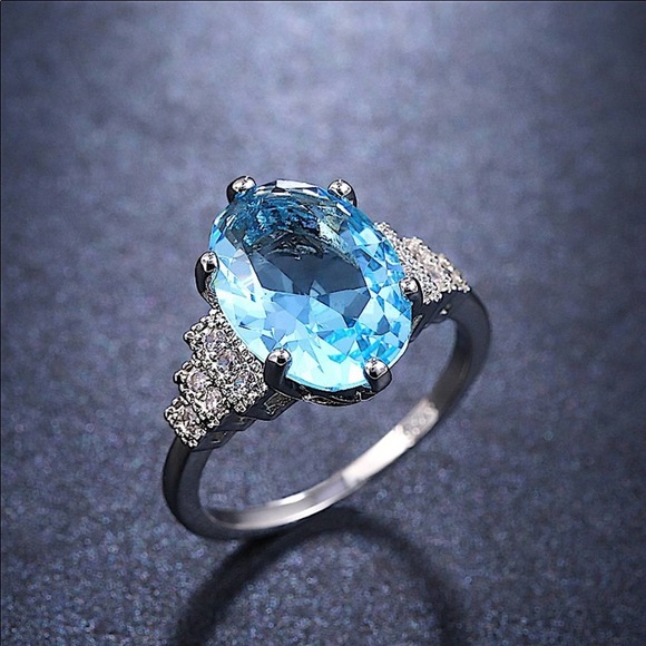 Sterling Silver Aquamarine Ring - Picture 14 of 16